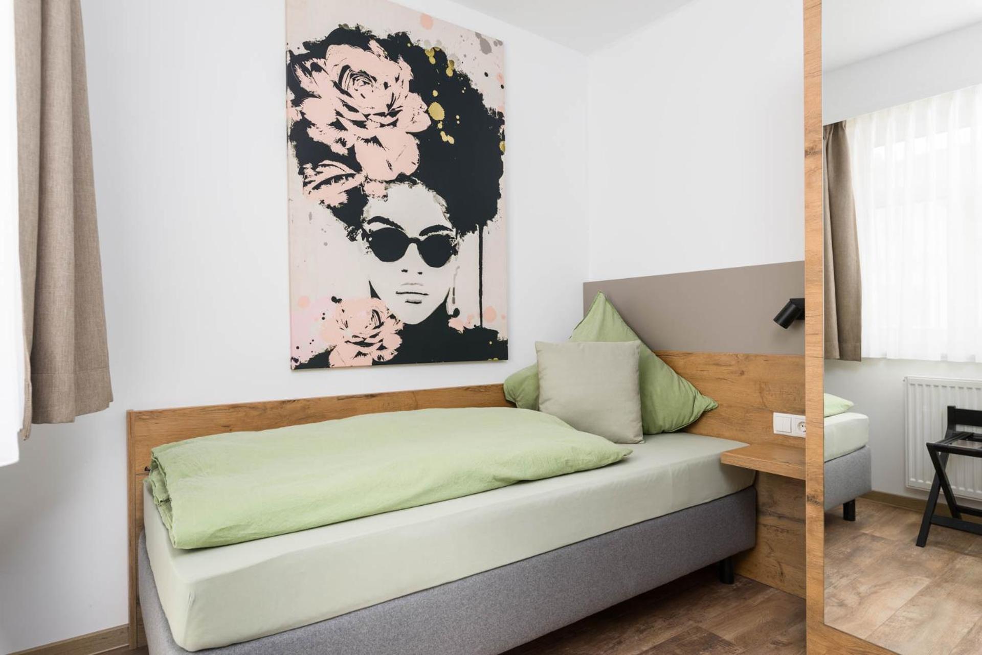 Hotel Zur Traube Uffenheim Екстериор снимка